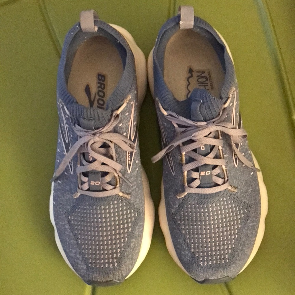 Brooks Blue Athletic Sneakers Glycerin 20. Size 9 medium width